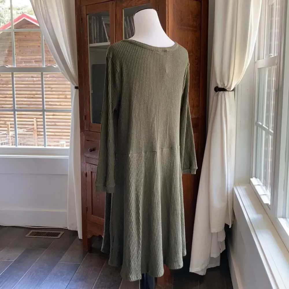 NWOT Olive Green Stretch Shift Dress, Size M - Picture 4 of 6
